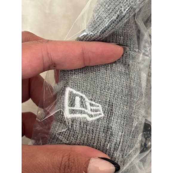 Supreme X New Era Logo Beanie Gray OS - Picture 5 of 5